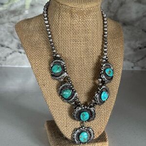 🎉SOLD🎉 1970’s Navajo Turquoise/SS Station Necklace